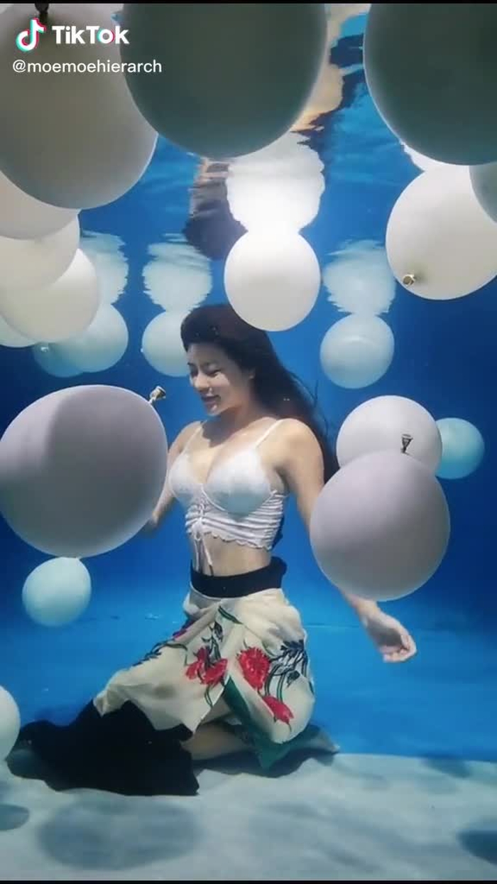 Jianhao Li (@cn_streetfashion) on TikTok 325