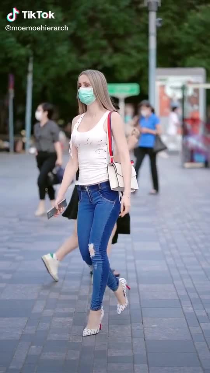 Jianhao Li (@cn_streetfashion) on TikTok 328