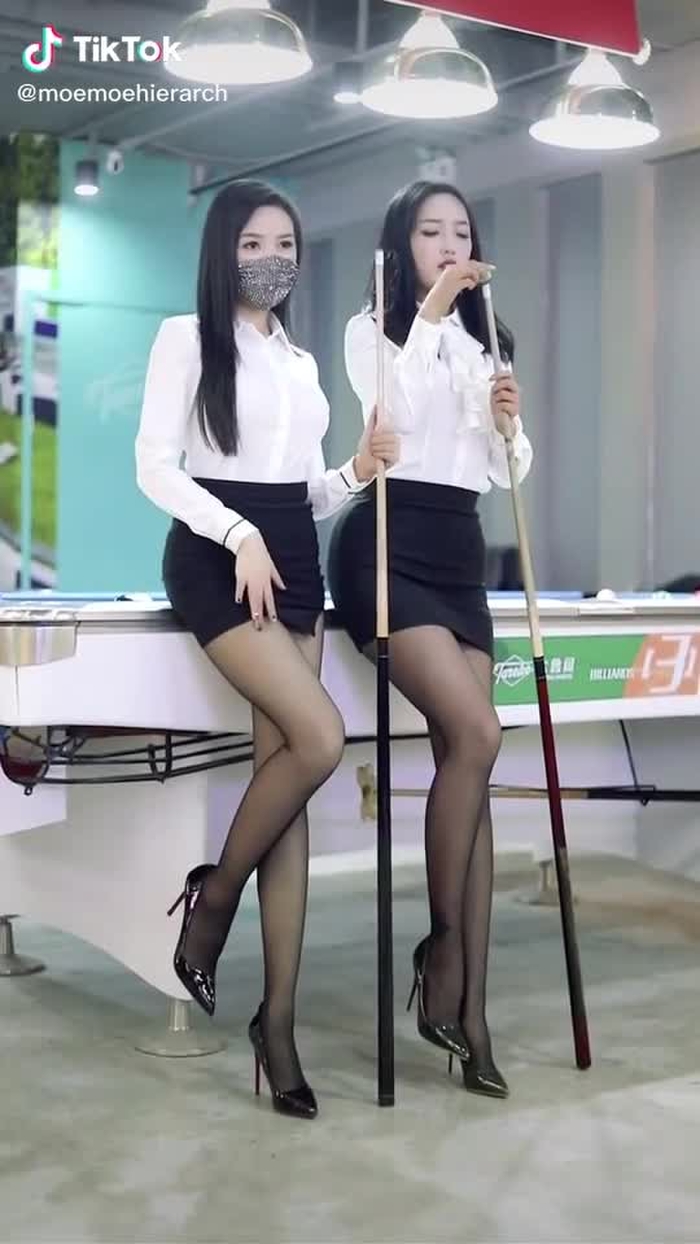 Jianhao Li (@cn_streetfashion) on TikTok 332