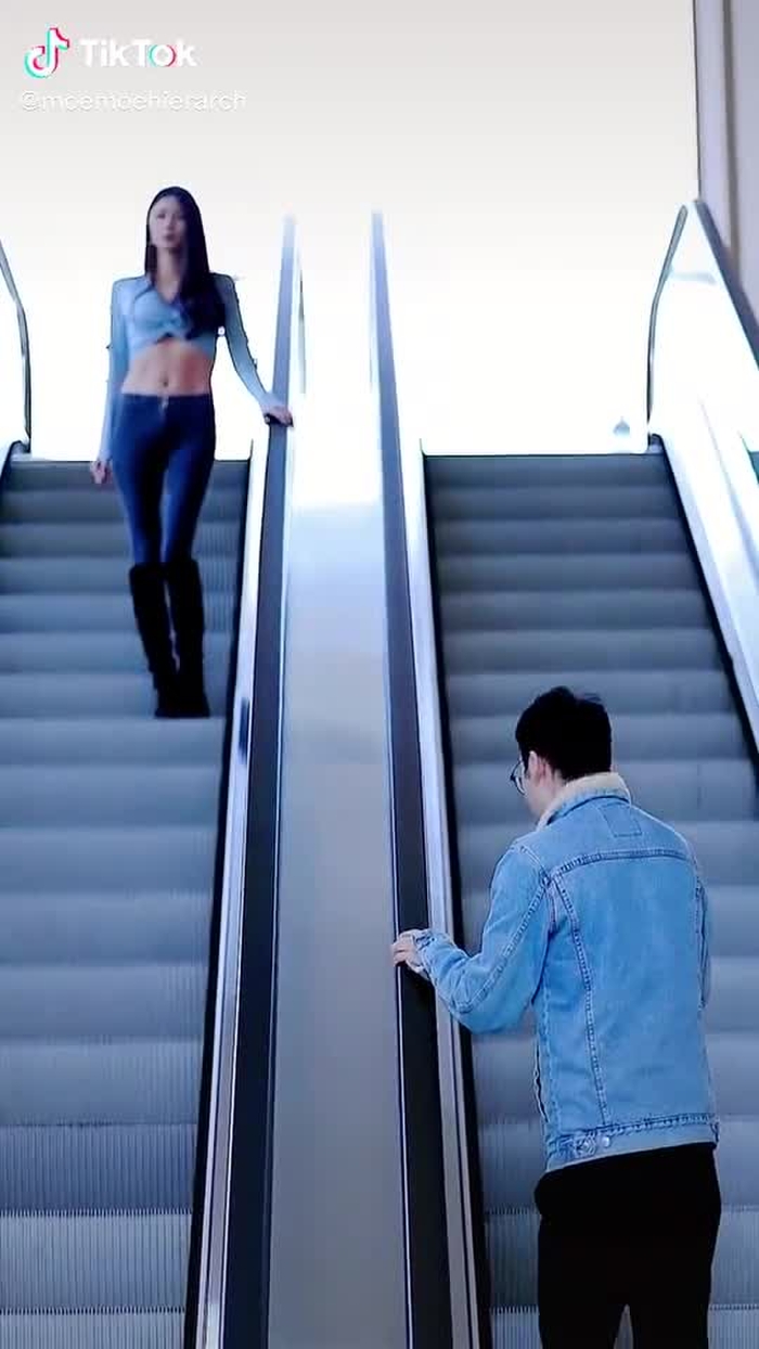 Jianhao Li (@cn_streetfashion) on TikTok 340