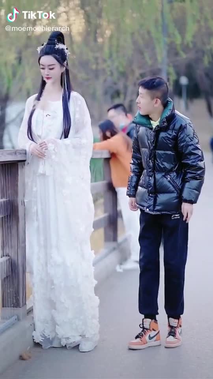 Jianhao Li (@cn_streetfashion) on TikTok 350