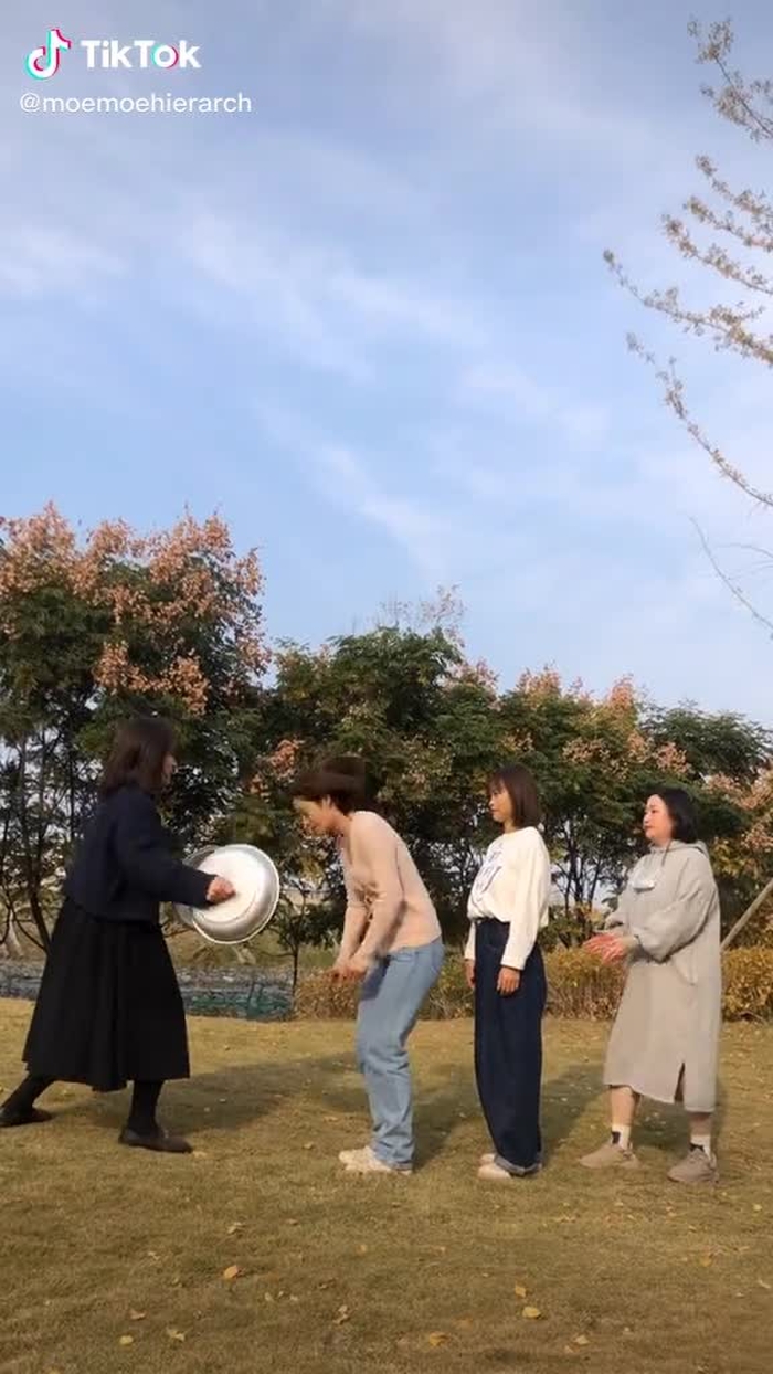 Jianhao Li (@cn_streetfashion) on TikTok 353