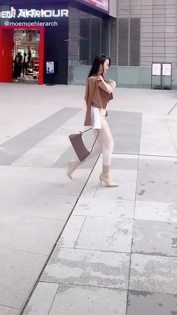 Jianhao Li (@cn_streetfashion) on TikTok 369