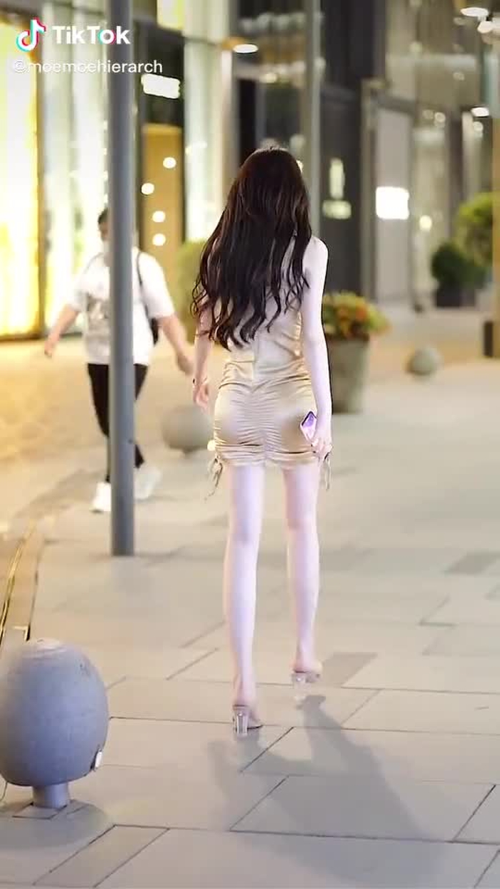 Jianhao Li (@cn_streetfashion) on TikTok 392