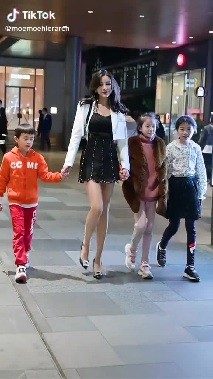 Jianhao Li (@cn_streetfashion) on TikTok 400