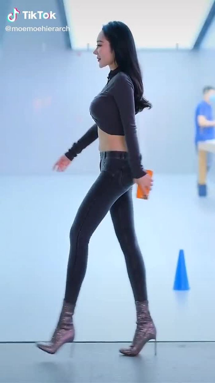 Jianhao Li (@cn_streetfashion) on TikTok 415