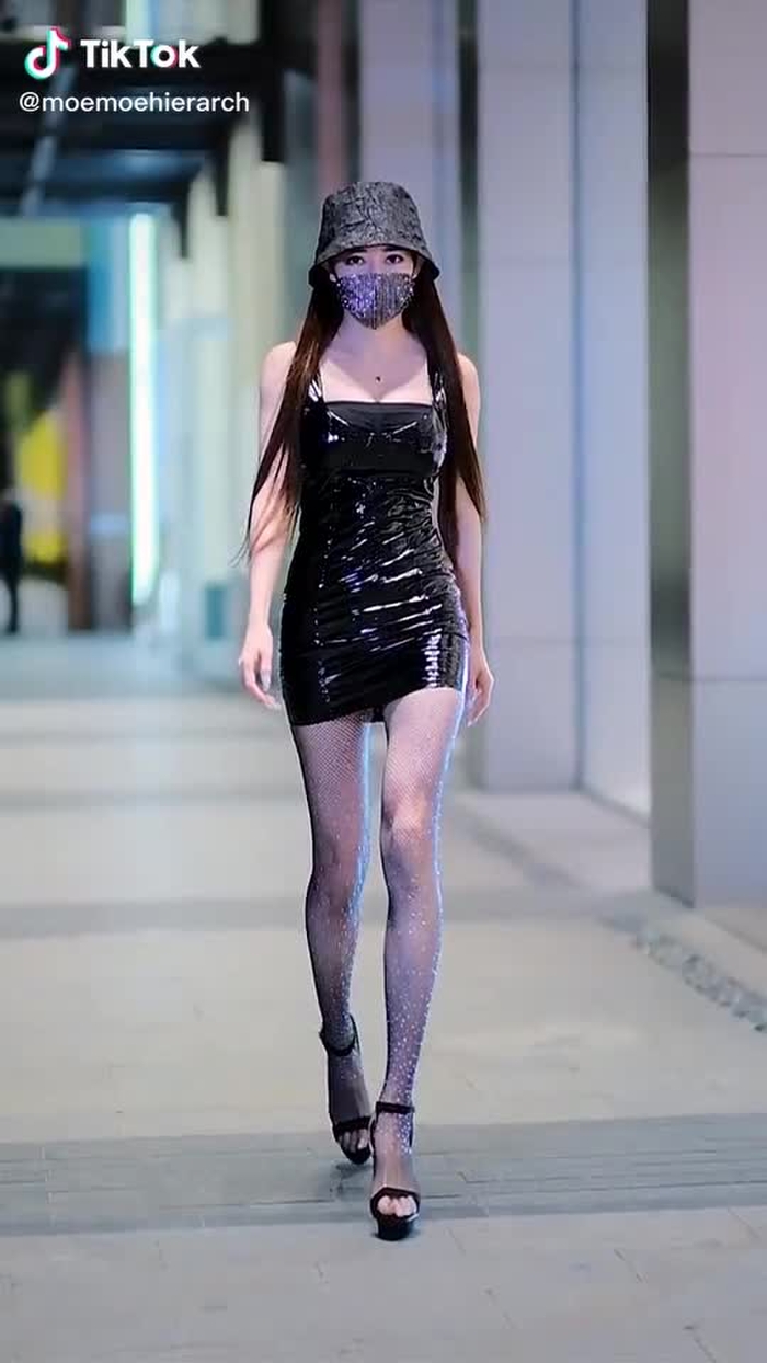 Jianhao Li (@cn_streetfashion) on TikTok 453