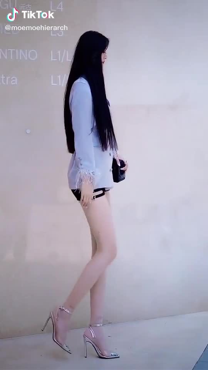Jianhao Li (@cn_streetfashion) on TikTok 473