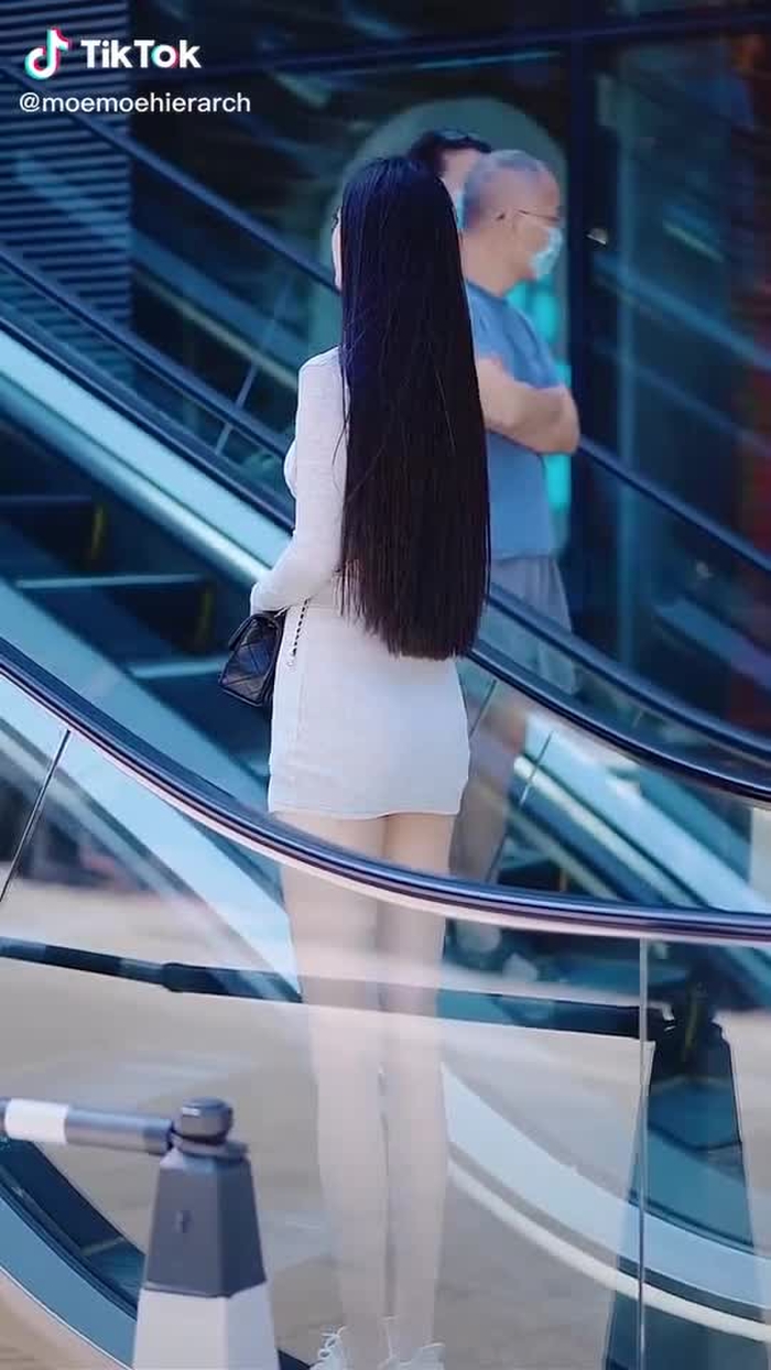 Jianhao Li (@cn_streetfashion) on TikTok 483