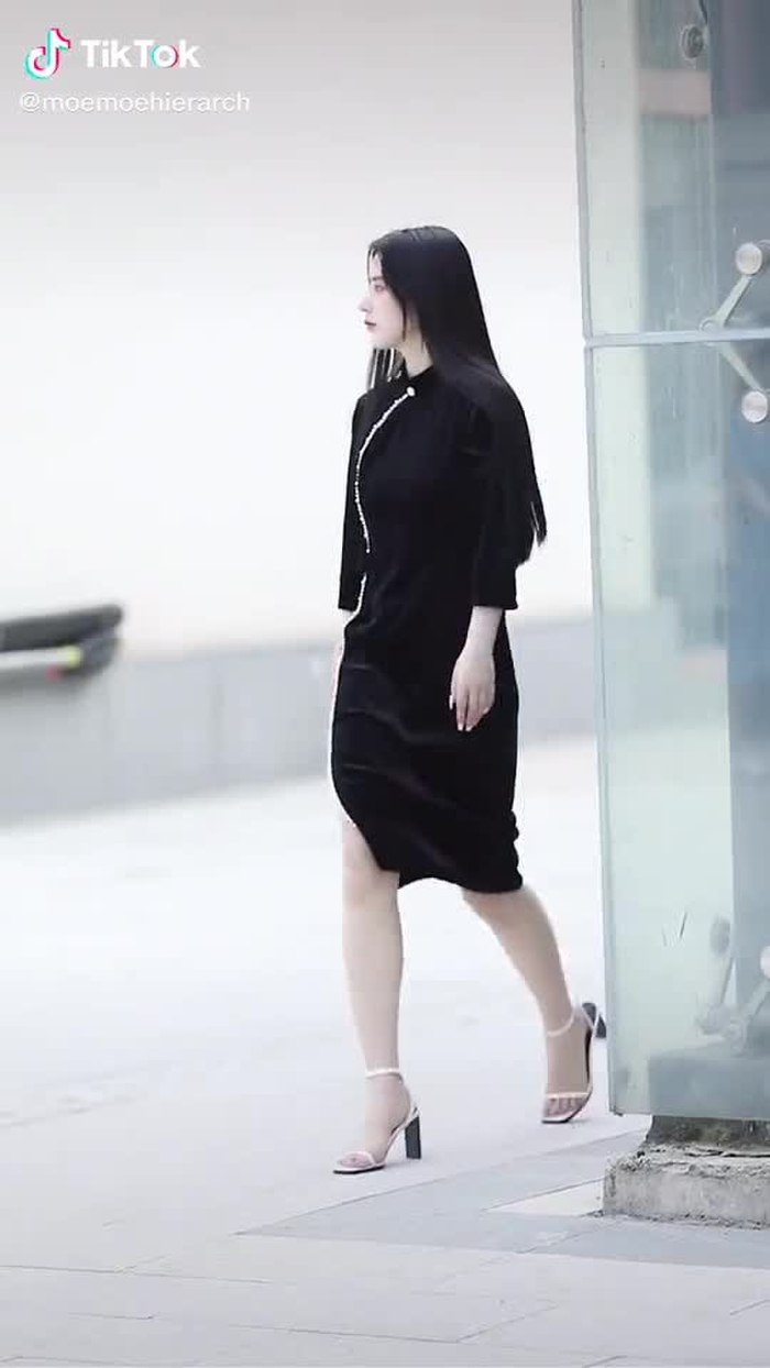 Jianhao Li (@cn_streetfashion) on TikTok 493