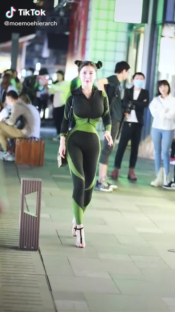Jianhao Li (@cn_streetfashion) on TikTok 496