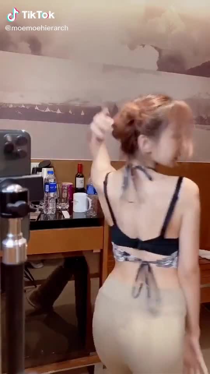 Jianhao Li (@cn_streetfashion) on TikTok 537