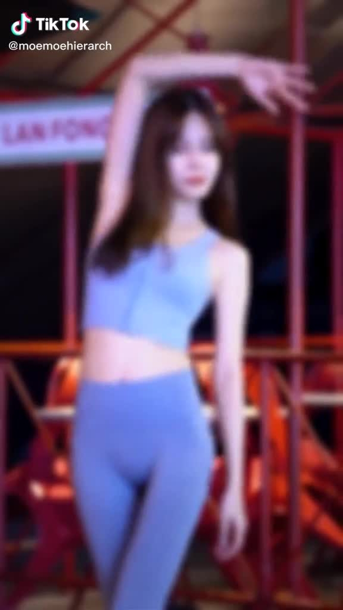 Jianhao Li (@cn_streetfashion) on TikTok 579