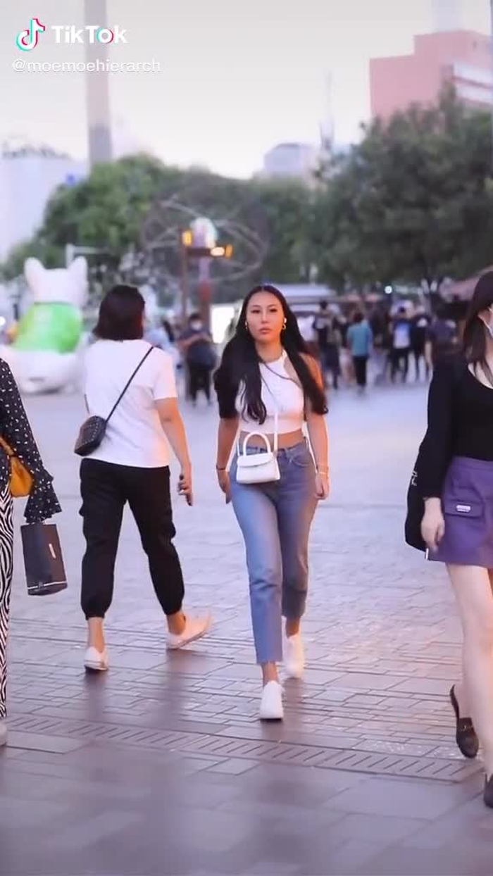 Jianhao Li (@cn_streetfashion) on TikTok 581