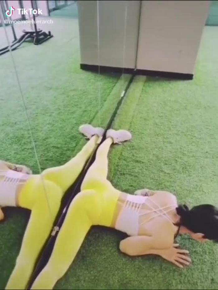 Dancing butt