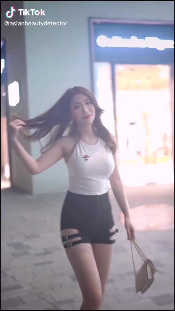 Keep watching for 2 mins?