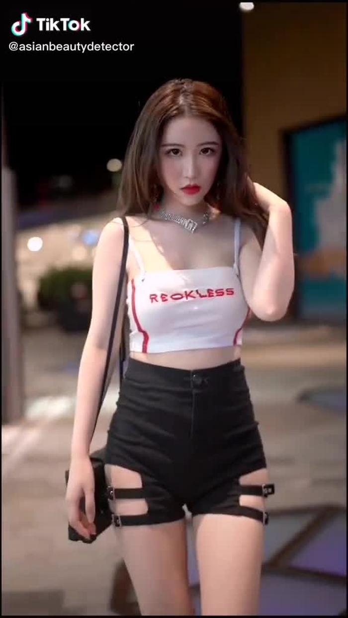She is rock! #gorgeousgirl #prettygirl #gta