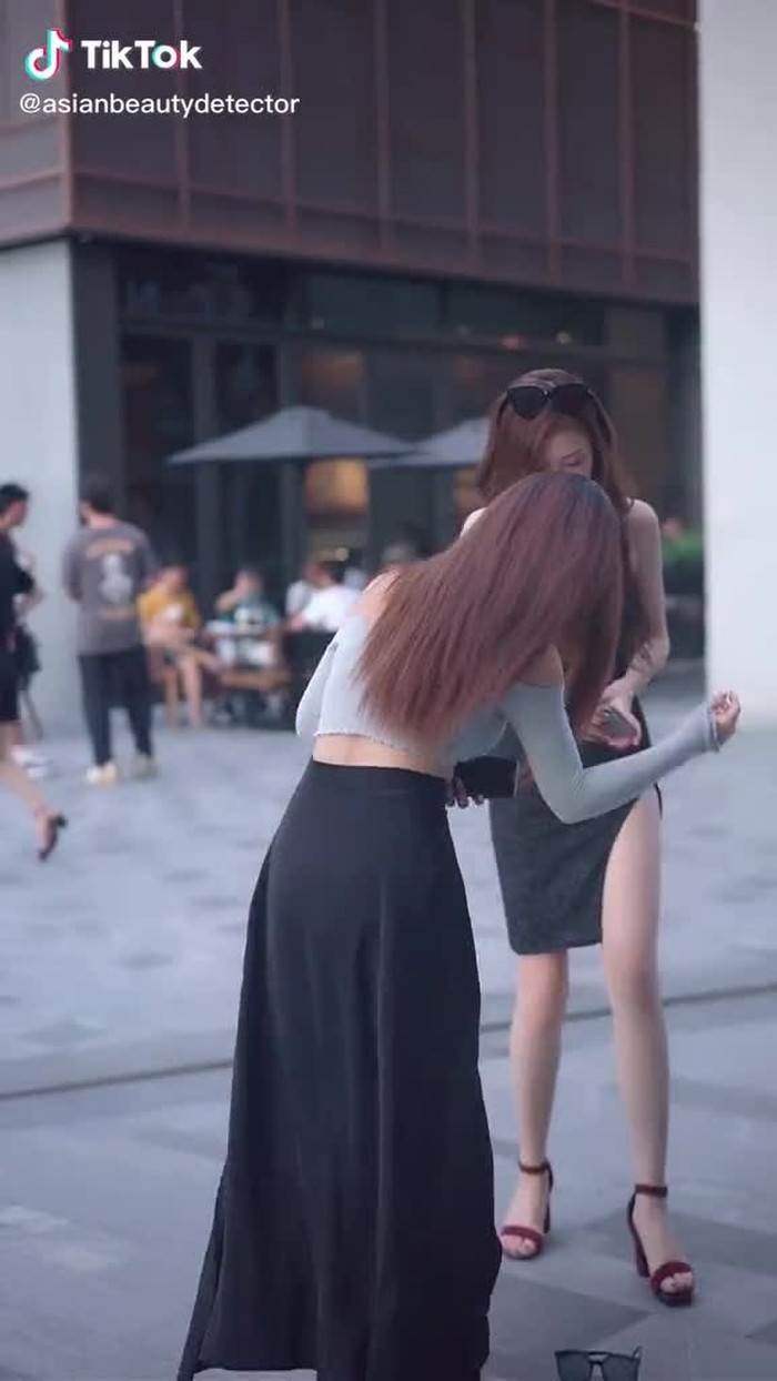 What’s the leg band used for?