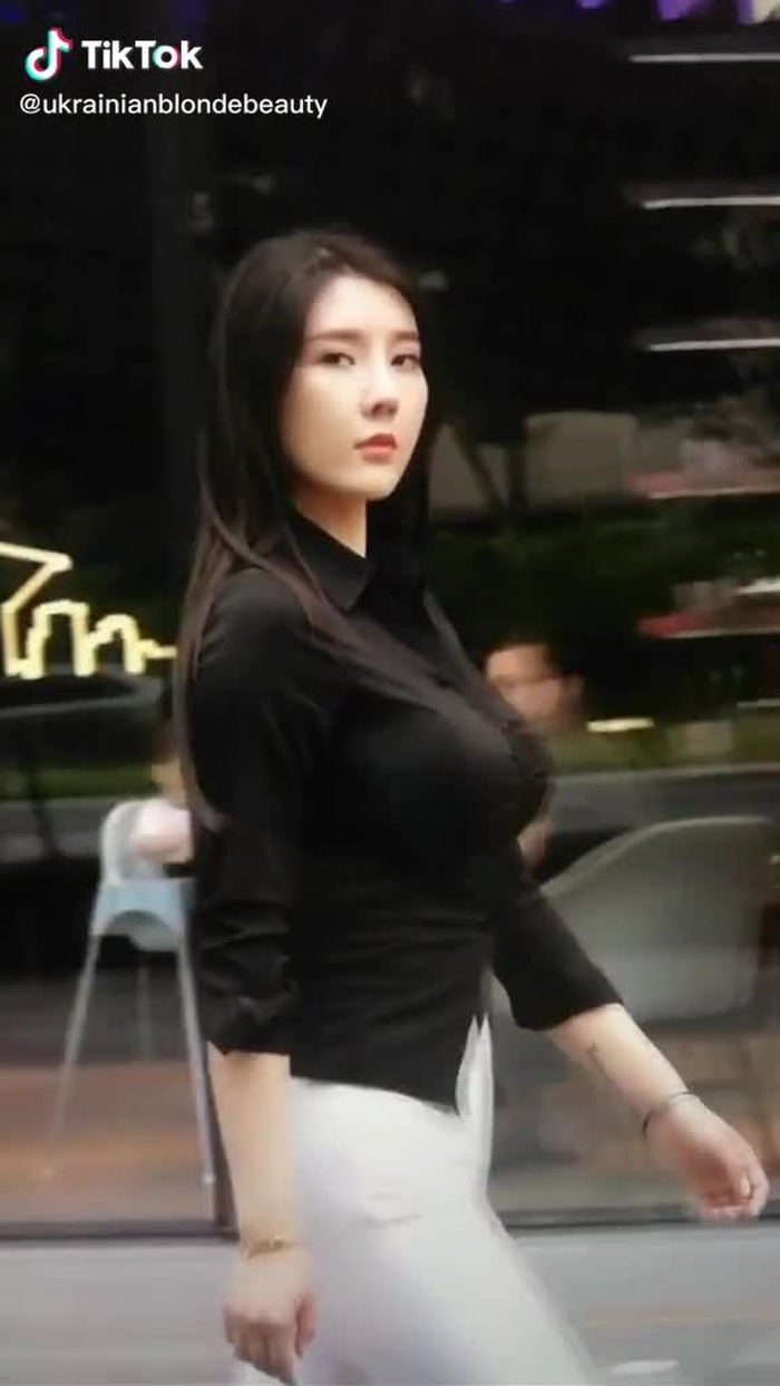 I can’t endure this glimpse