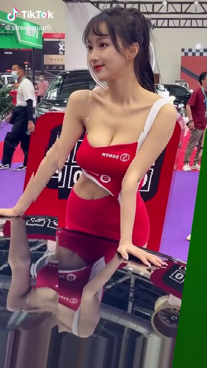 jin4 (@streetsnap5) on TikTok