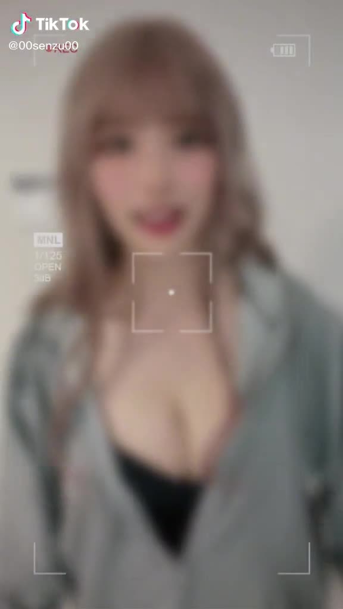 ダンス覚え悪いです#プレッピーメイク #おすすめ #おすすめにのりたい #いいねいいね #ばずりたい #バズレ #パーカー女子 #きゃみ