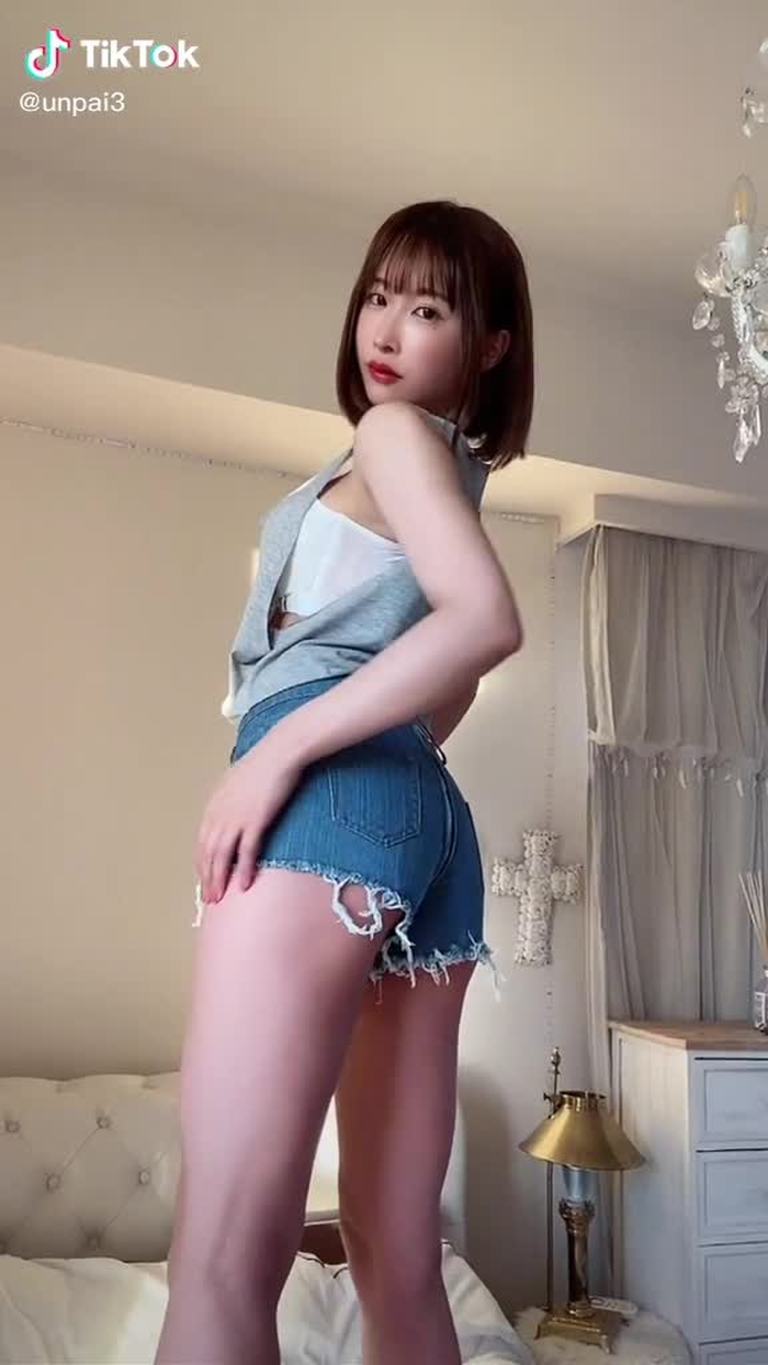 チャックの開いちゃうしょーぱん