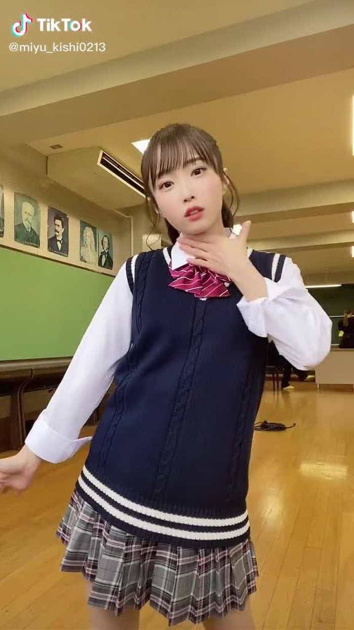 アフアフ…アフロ…！！！#制服 #おすすめ