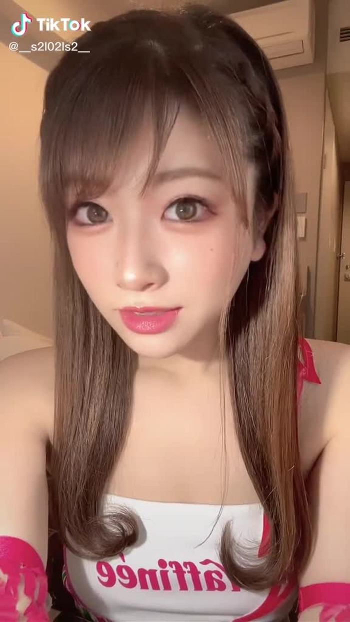 そ、そんなこと言われても胸は自信ない🤣#私の方が #女子 #気合い