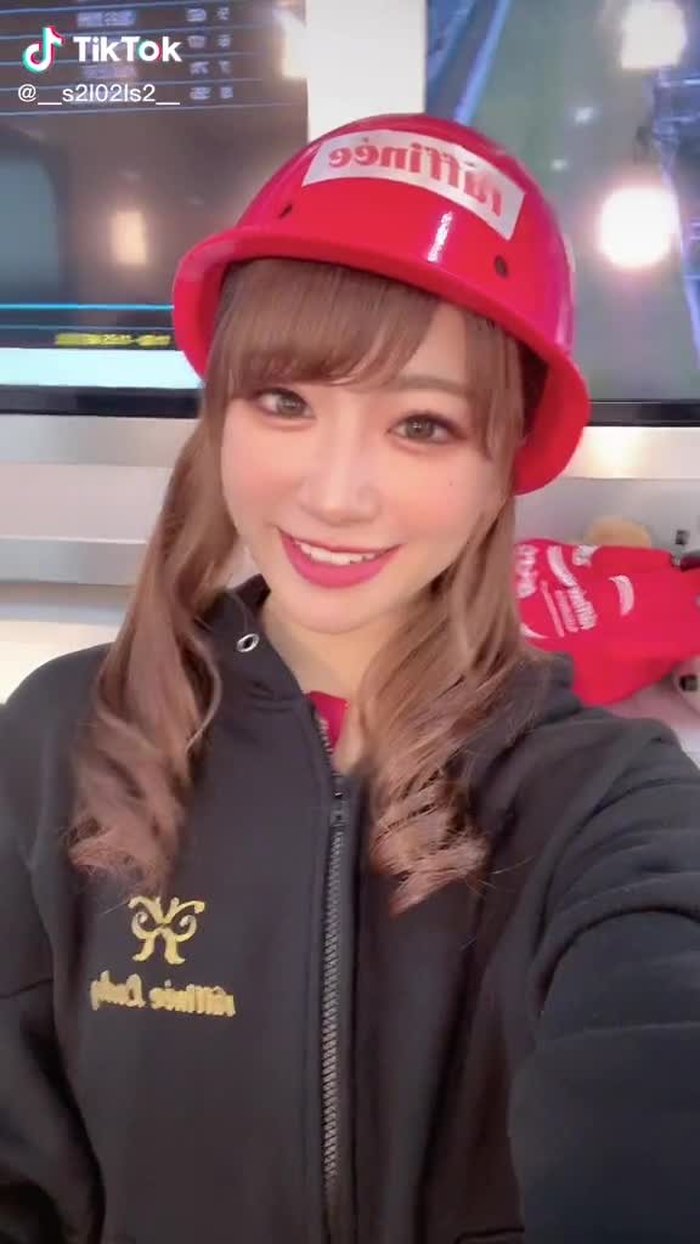 YouTubeライブ楽しかった♪raffineeLady公式YouTube観てね！#レースクイーン大賞 #オケオケダンス