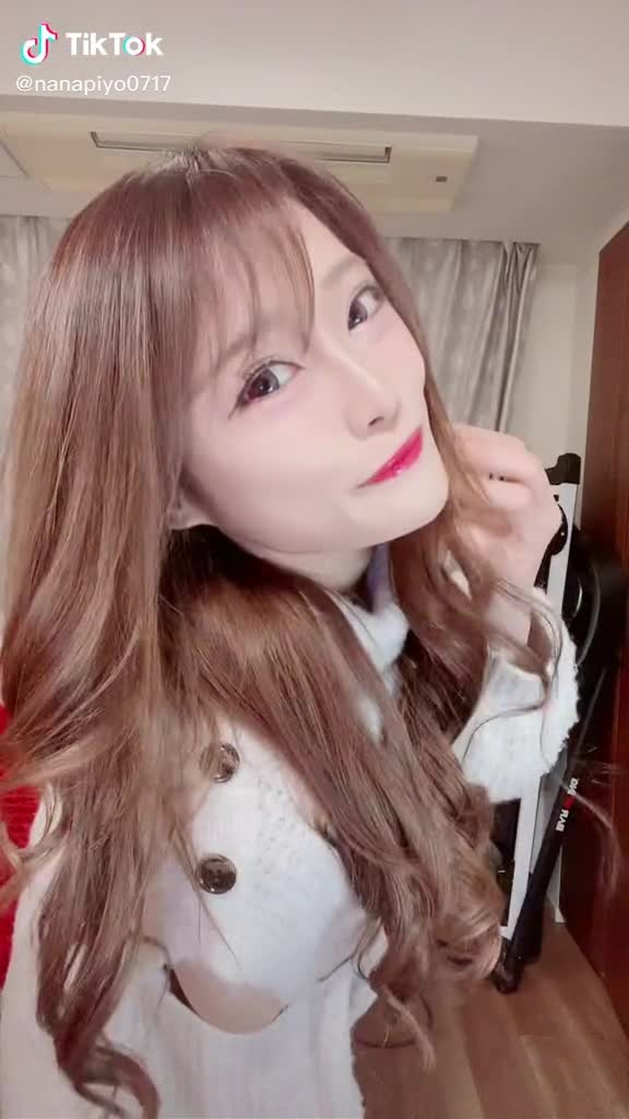 TikTok (ティックトック) で 七海ひな🐣💕 (@nanapiyo0717) の動画を見る 178
