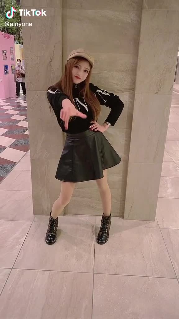 今日天神を歩いてる女の中で1番アイラが可愛いかった.⤴️
