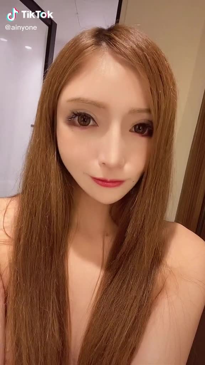 セブンでお客様と待ち合わせをしてる時に出会い系サイトを使って○女交際で待ち合わせしてる男女の現場を目撃してしまった.怖い.