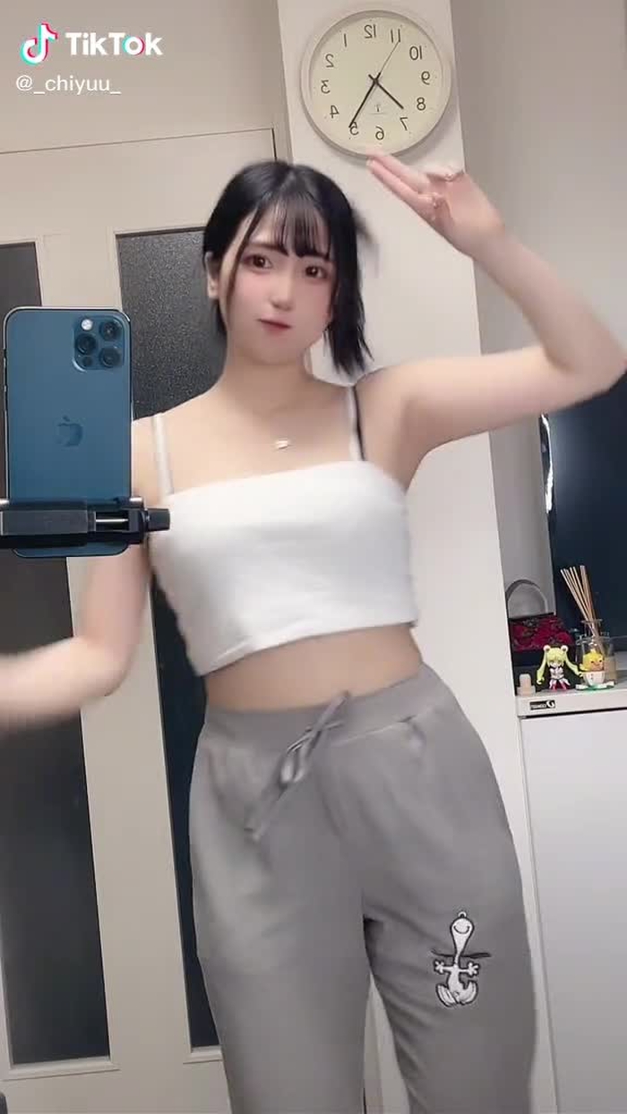 どうせ脇ばっかりみてるでしょ
