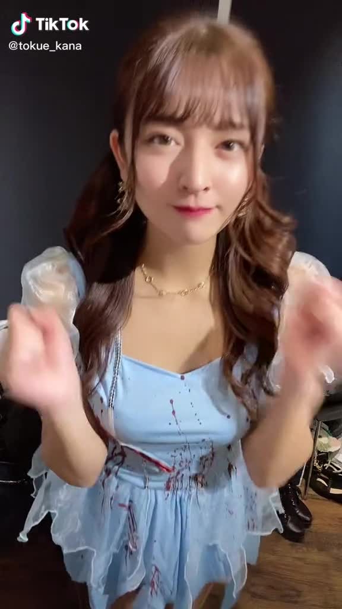 19時からライブ映像をTikTok LIVEで配信します*ଘ(੭*ˊᵕˋ)੭*コメント読めないかもだけど見にきてくれたら嬉しいな❤︎ #おすすめ #グラビア #アイドル #fyp