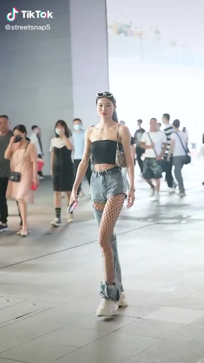 #fashion #style #fyp #girl #beautiful #longlegs #model #foryou #fit 5