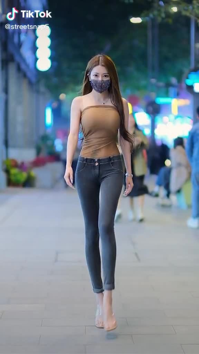 #fashion #style #girl #fyp #beautiful #chinastyle #streetfashion #beauty #foryou #longlegs 3