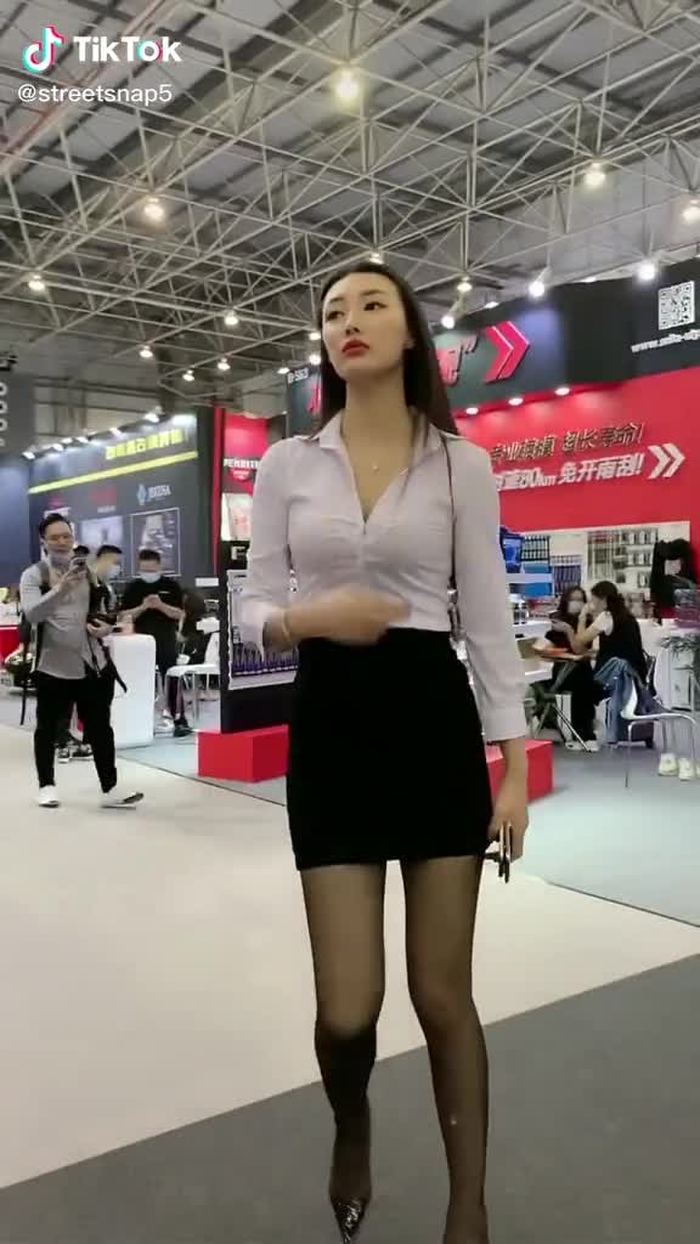 #fashion #style #girl #fyp #beautiful #streetfashion #chinastreetstyle #longlegs