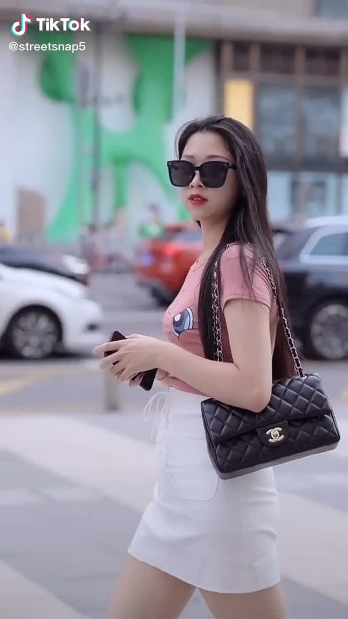 #fashion #style #girl #fyp #beautiful #chinastyle #longlegs #model #streetfashion #chinastreetstyle