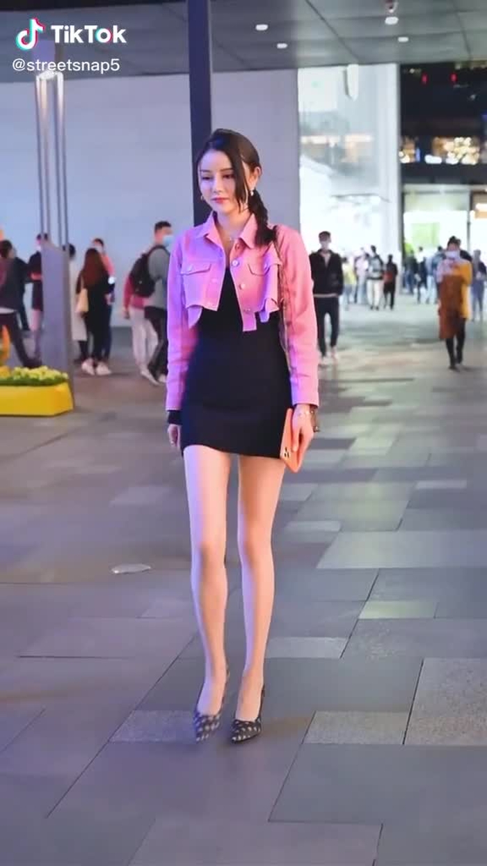 #fashion #fit #streetfashion2020 #style #chinastreetstyle #longlegs #girl #beauty #streetfashion #fyp #chinastyle