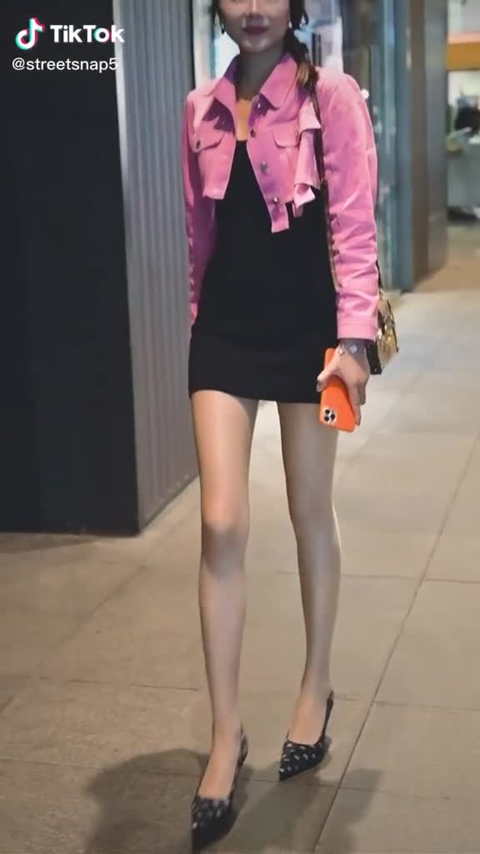 #fashion #fit #streetfashion2020 #style #beautiful #chinastreetstyle #longlegs #girl #beauty #streetfashion #fyp