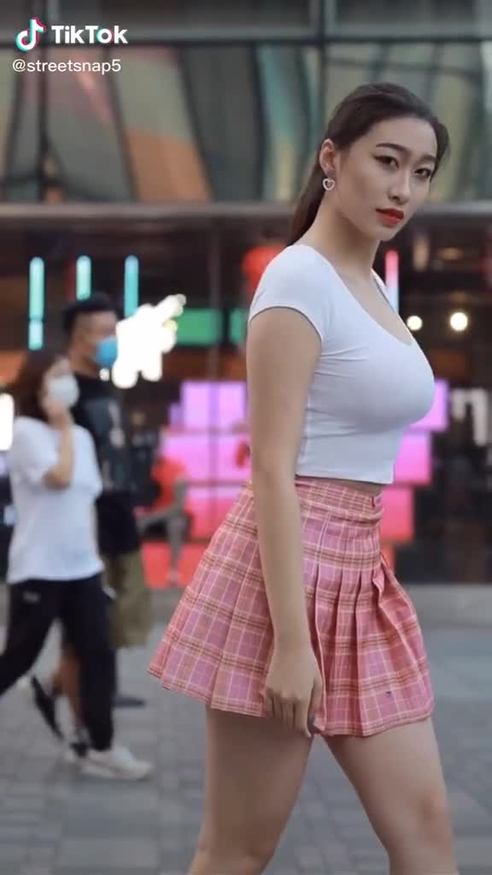 #fashion #beauty #fyp #girl #streetfashion2020 #chinastyle #longlegs #beautiful
