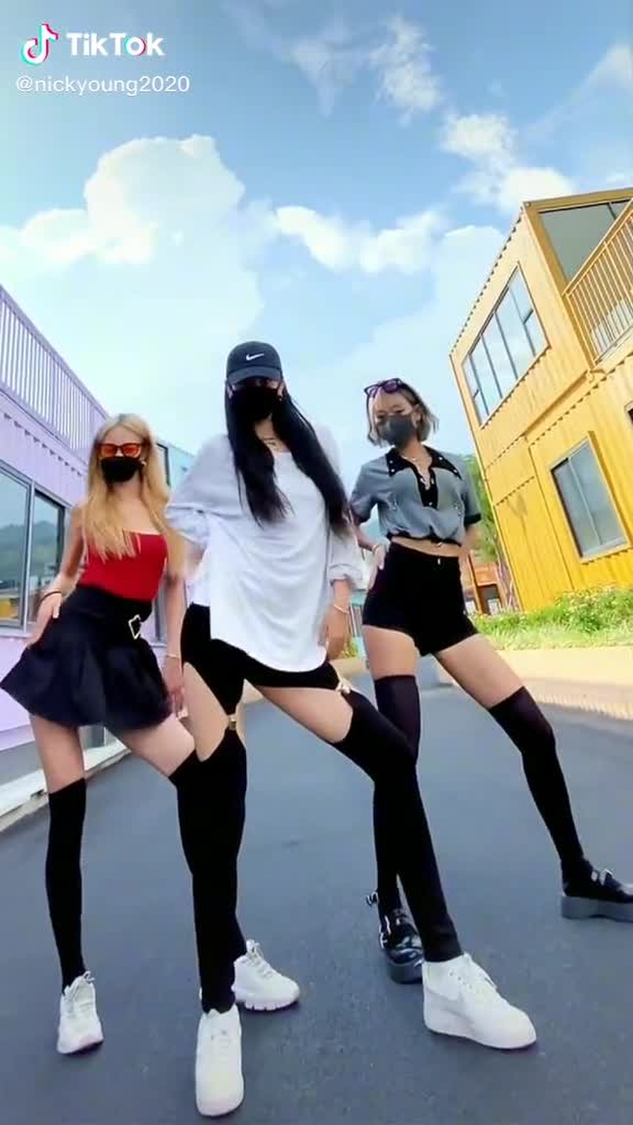 what's the background song?😏#asianbeauty #prettygirl #model #dancing