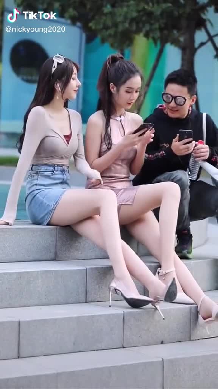 Can I have your number?  🍎🍎#sexylady #hotbody #asianbeauty #chinastreetstyle