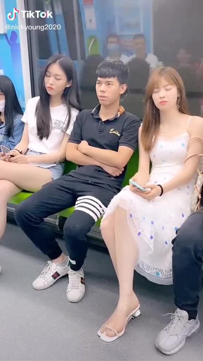 what a lucky man😂😂😂#asianbeauty #hotbody #sexylady #hotgirl