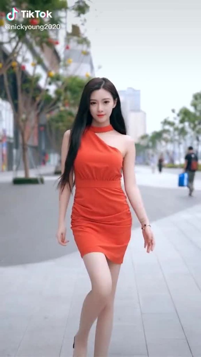 isn't she pretty🥰🥰😍🥰