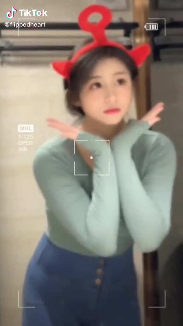 whos gonna get lucky from this girl🐶#prettygirl #dance #asianbeautydetector #coolgirls #girlfriend