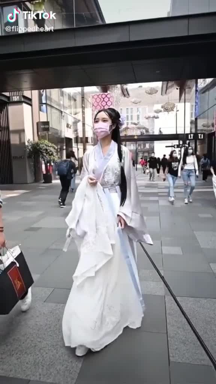 this is Chinese girl😍😍#asianbeauty #chinastreetstyle #chinastreetfasion #chinastreetwear