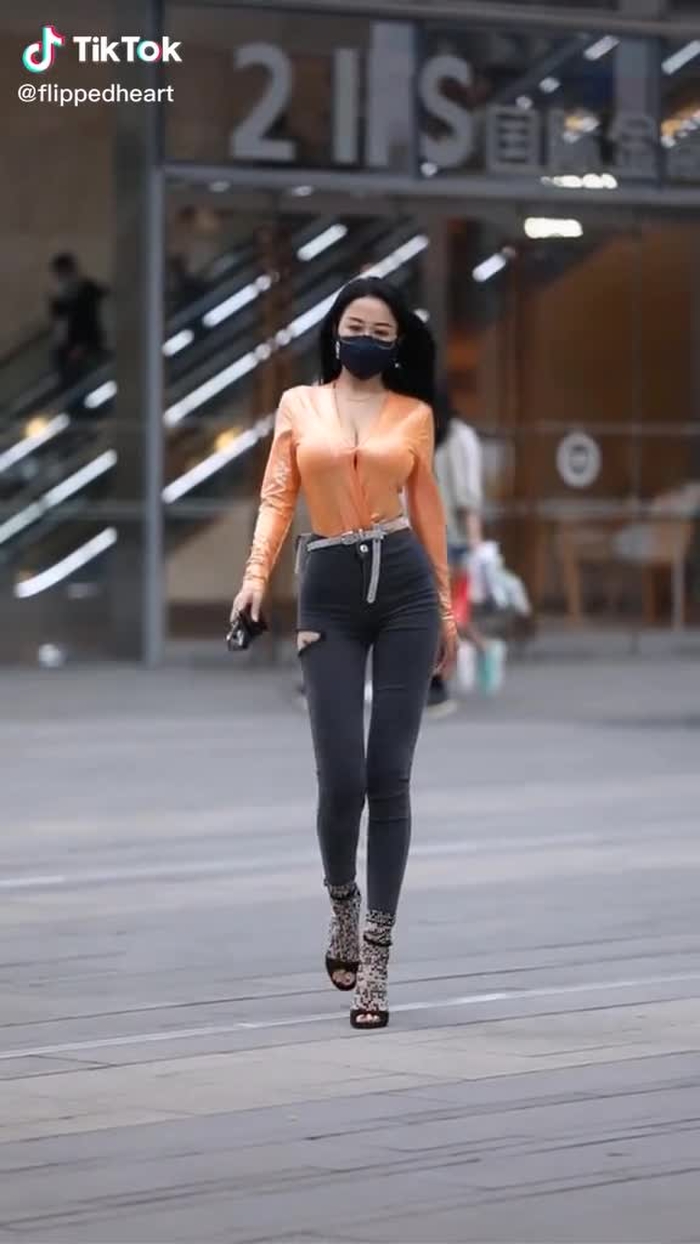 nice shirt🥰🥰🥰#chinastreetstyle #chinafashion #chinastreetwear #asisnbeauty #fyp