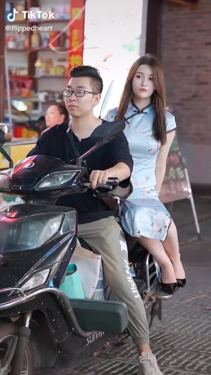 I think she deserves better than this🙄🙄🙄#asianbeauty #chinesestreetwear #chinastreetstyle