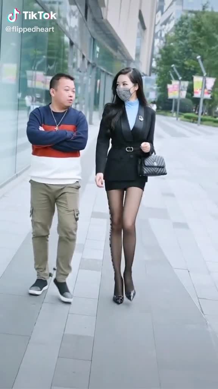 when you protect your girlfriend from creazy pervert🤪🤪🤪#chinastreetstyle #asianbeauty #chinesestreetwear